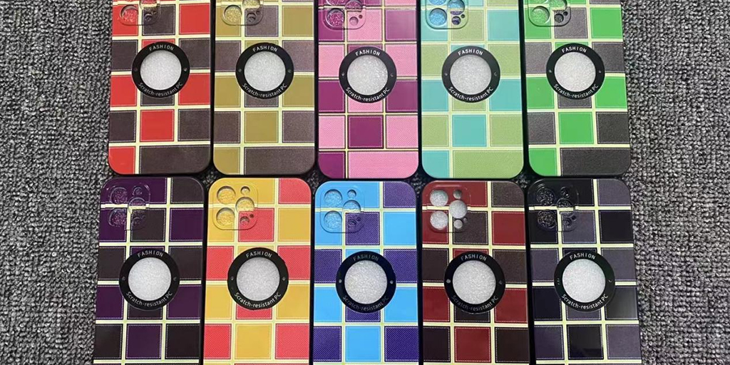 Foardielen en neidielen fan in ferskaat oan materialen Mobile Phone Case